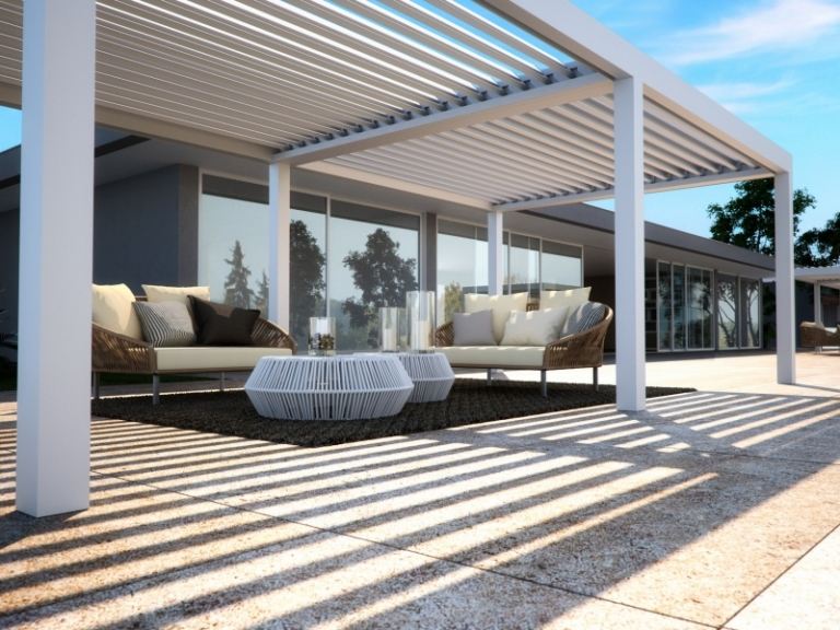 Sonnenschutz-Terrassenueberdachung-Sonnensegel-Ideen-freistehend