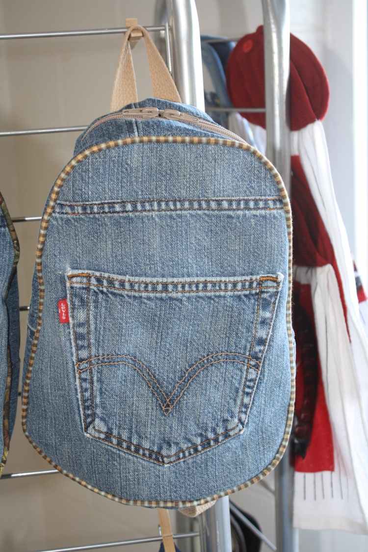 alte-jeans-verwerten-basteln-rucksack-levis-denim-tasche