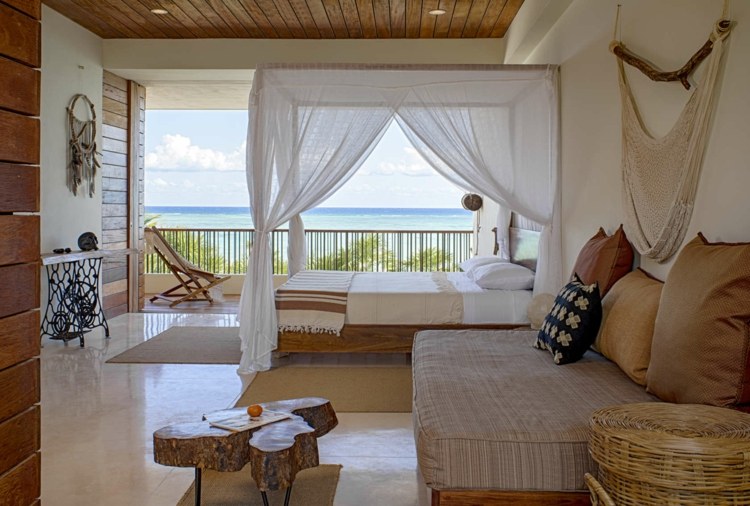 flair rustikal haus schlafzimmer tropisch design himmelbett holz moebel