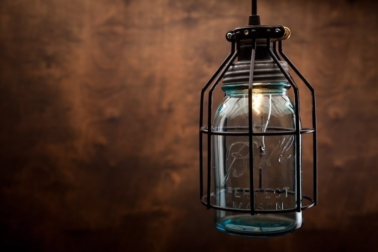 Lampenschirm basteln -konservierungsdose-glas-leuchte-draht-industriedesign