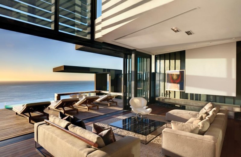 moderne-Wohnzimmer-Bilder-Ideen-Wohzimmer-Balkon-Glaswand