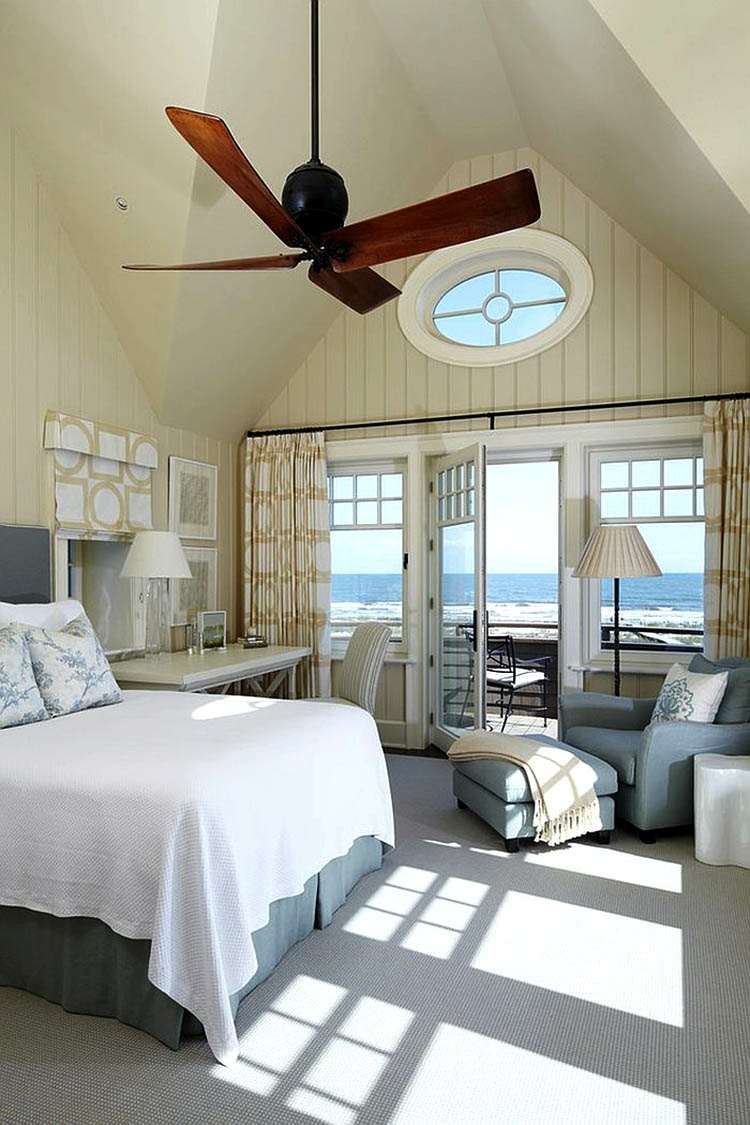 trends sommer interieur beach schlafzimmer graublau farben bett balkon ausblick