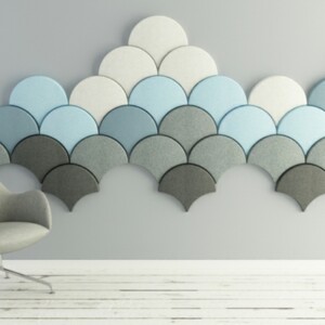 wand design idee muster schuppen blau weiss grau farben stuhl