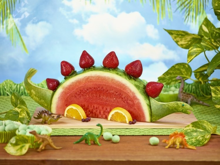 Wassermelone dekorieren -ideen-selber-machen-dinosaur