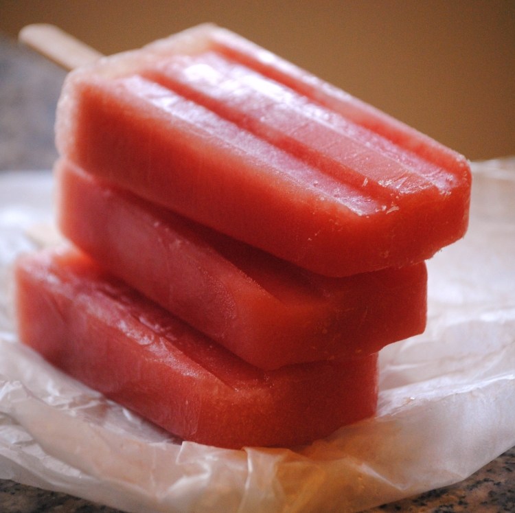 Wassermelone Rezepte -eis-selbermachen-sommer-erflischend-kalorienarm-kalt-gekuehlt