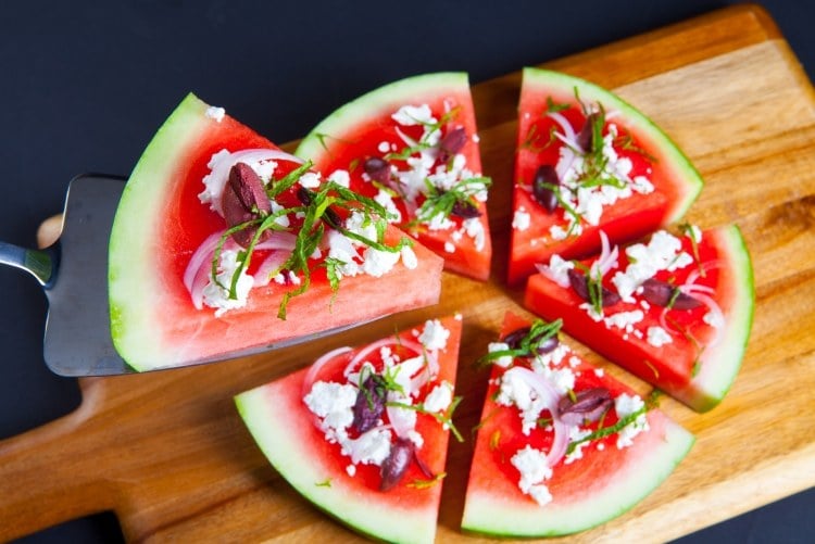 Wassermelone-Rezepte-pizza-gesund-feta-kaese-sommer-erflischend-kalorienarm