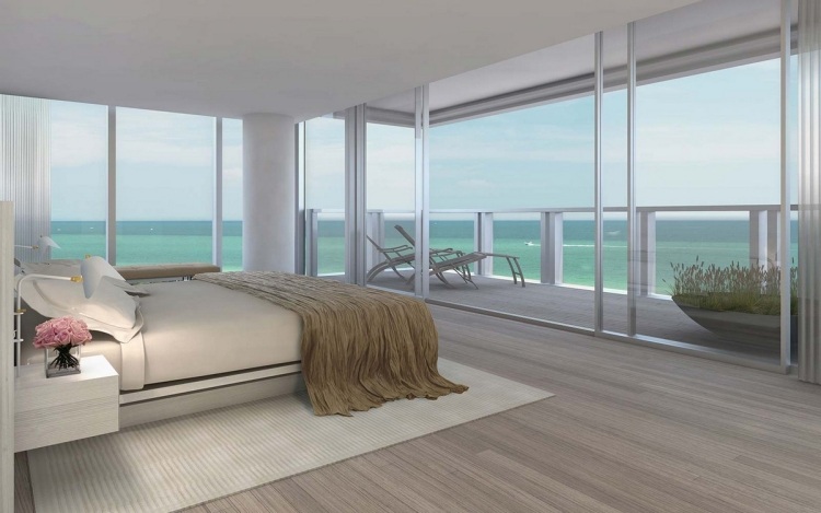Weiße Schlafzimmermöbel -stil-gestaltung-minimalistisch-fenster-strand-meer-urlaub-holzboden-gross