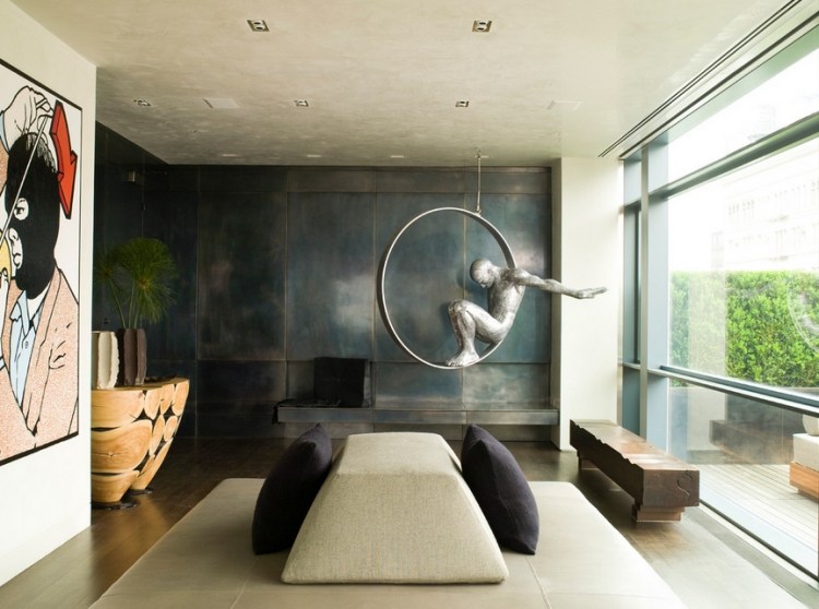 Wohnzimmer Deko -skulptur-kunst-popart-modern-kaminoffen-minimalistisch-kissen-sitzbank