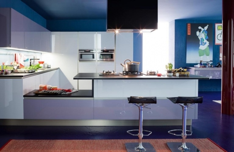 Beste Farbe für Küche-blau-weiss-schwarz-kombinieren