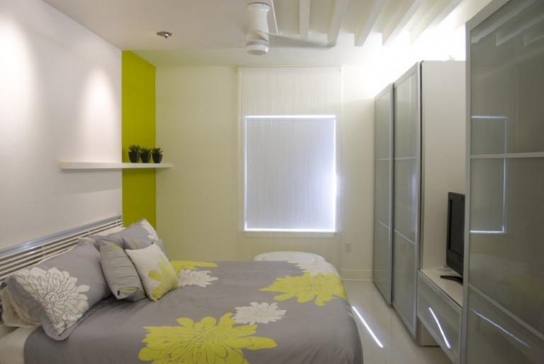 Einrichten-Grau-Gelb-Schlafzimmer-Farben-Wand-Tagesdecke