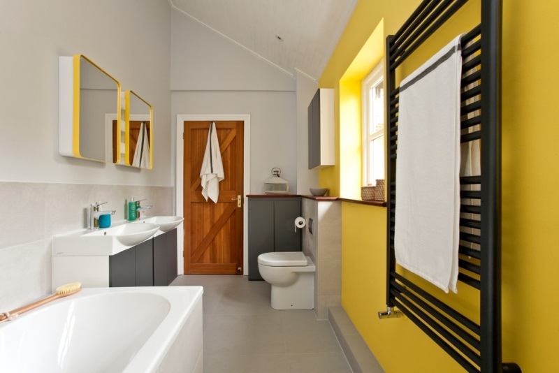 Einrichten-Grau-Gelb-Wandgestaltung-Ideen-Badewanne