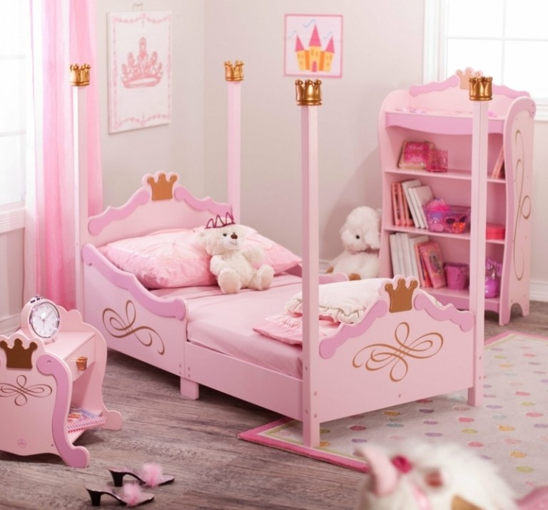 Kinderbett-Babyzimmer-Prinzessin-Himmelbett-rosa-Farbe