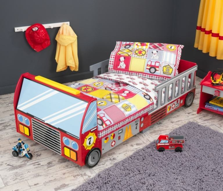 Kinderbett-Babyzimmer-einrichten-Feuewehrauto-Juniorbett