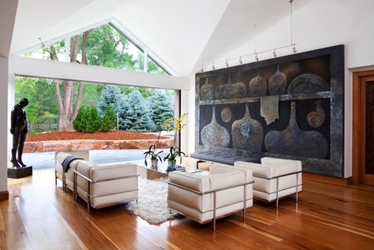 Neue Wohntrends fürs Wohnzimmer moderne-Kunst-Dielenboden-Hochglanz