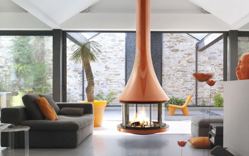 Schwedenofen-modern-Design-orange-Farbe-Wohnzimmer