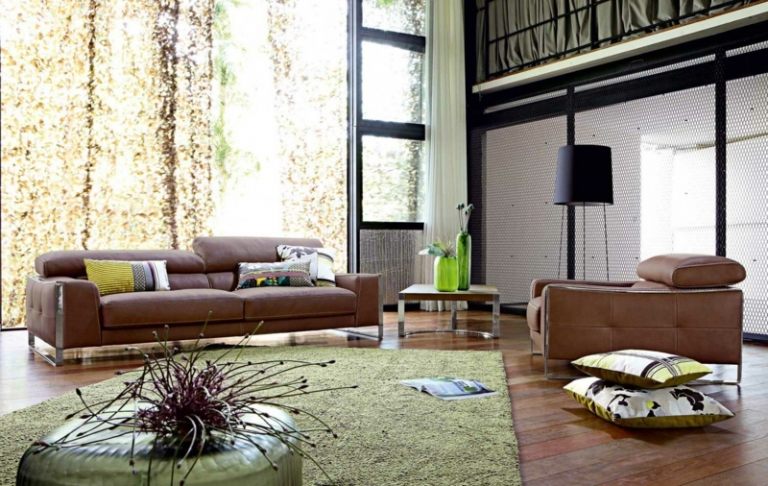 Stehlampe-Schwarz-modern-Wohnzimmer-Natur-Farben-kombinieren