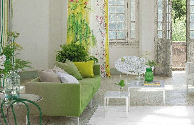 Vintage-Stil-Wohnzimmer-Ombre-Sofa-grasgruen