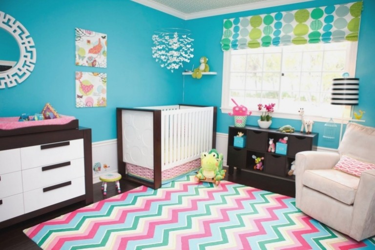 Wandfarbe-tuerkis-Babyzimmer-Gestaltungsideen-Junge