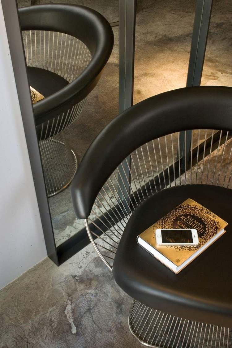 apartment modernen vintage akzenten leder stuhl schwarz originell spiegel teppich