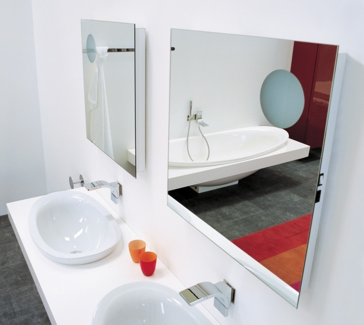 badezimmer-spiegel-imple-quadrate-doppelt-waschbecken-kreis-leuchte
