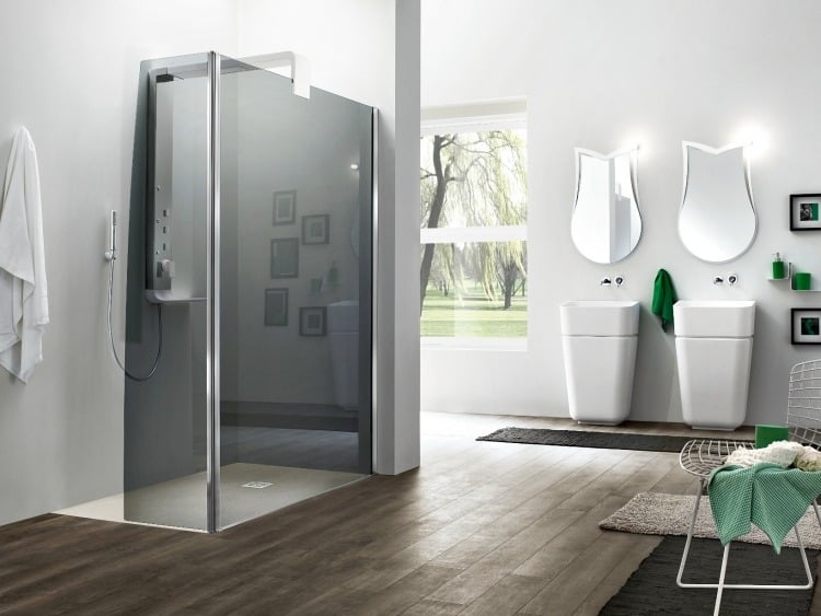Badezimmer Spiegel tulip-doppelt-waschbecken-konsolen-weiss-holzboden-duschkabine