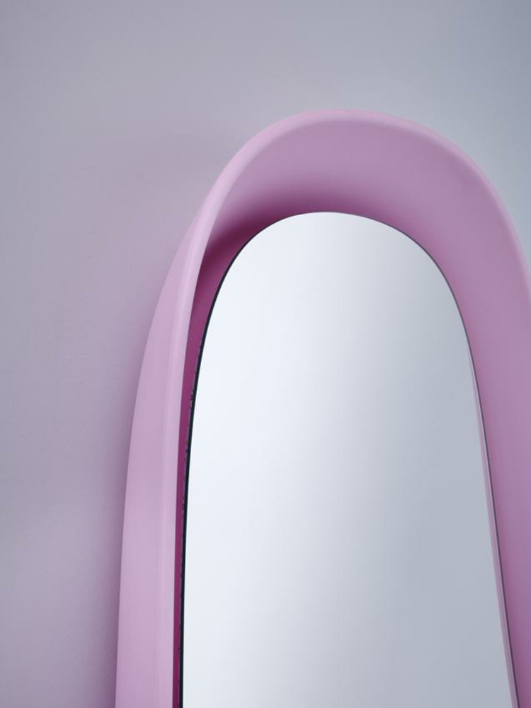 design spiegel rosa farbe karim rashid idee deknudt