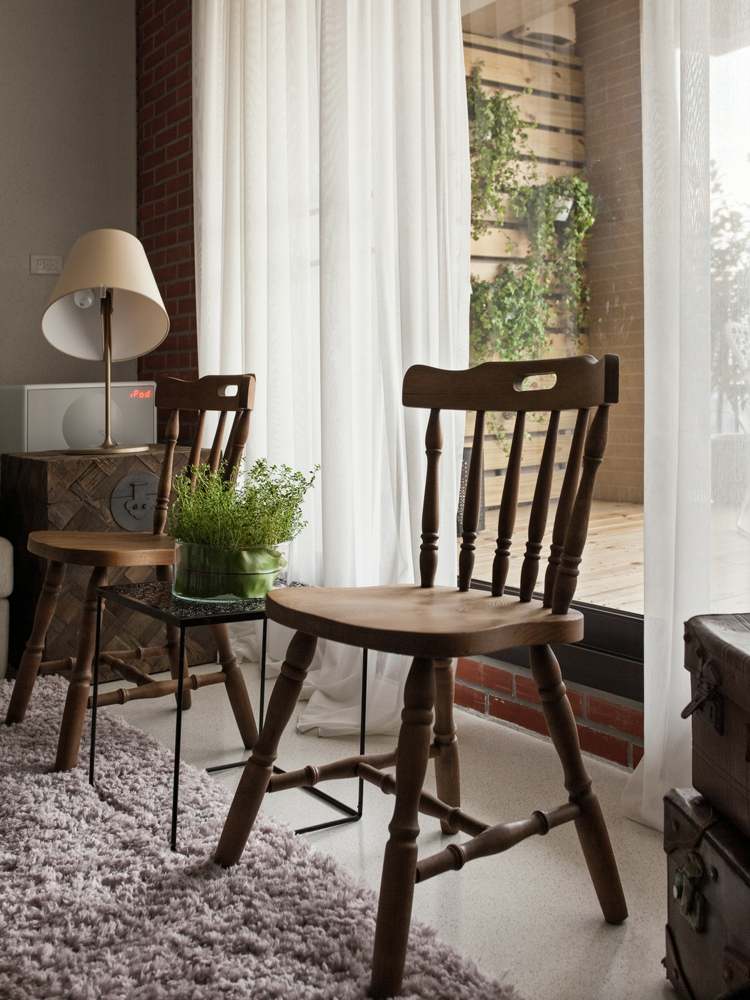 einrichtung mit minimalistisch asiatischem design antiker stuhl teppich