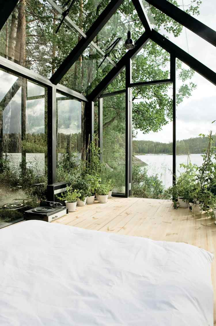 gartenhaus schuppen innendesign einrichtung transparent dach komfort bett