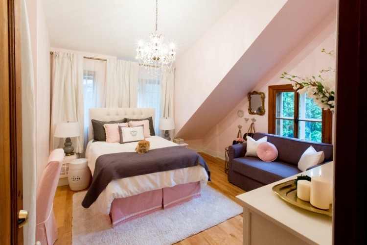 kleine-sofas-jugendzimmer-madchen-dachschrage-pink-braun-vintage-romantisch