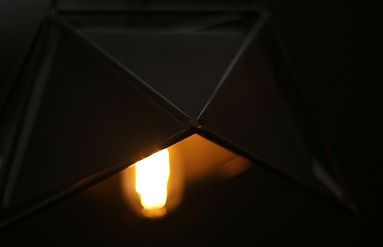 lampe geometrischem design pendelleuchte gluehbirne form modern