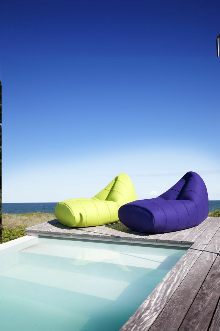 loungemoebel outdoor sitt lila gruen gelb sitzsack komfort pool