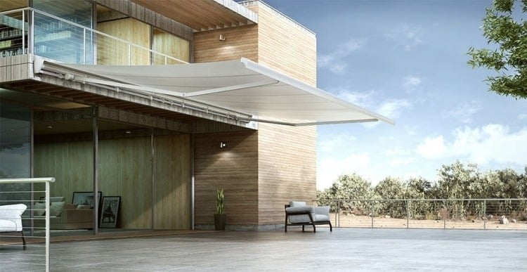 Markisen als Sonnenschutz -modern-architektur-hell-terrasse-lounge