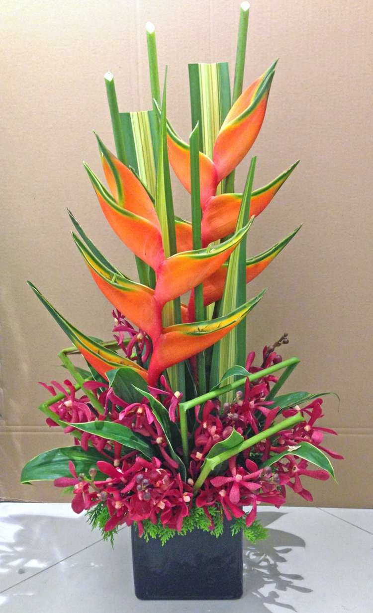 orchideen deko arrangements hyliconia monkara rot idee originell strauss