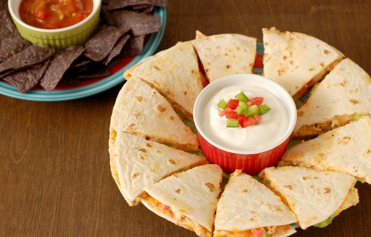 party-fingerfood-rezepte-snacks-quesadillas-dip