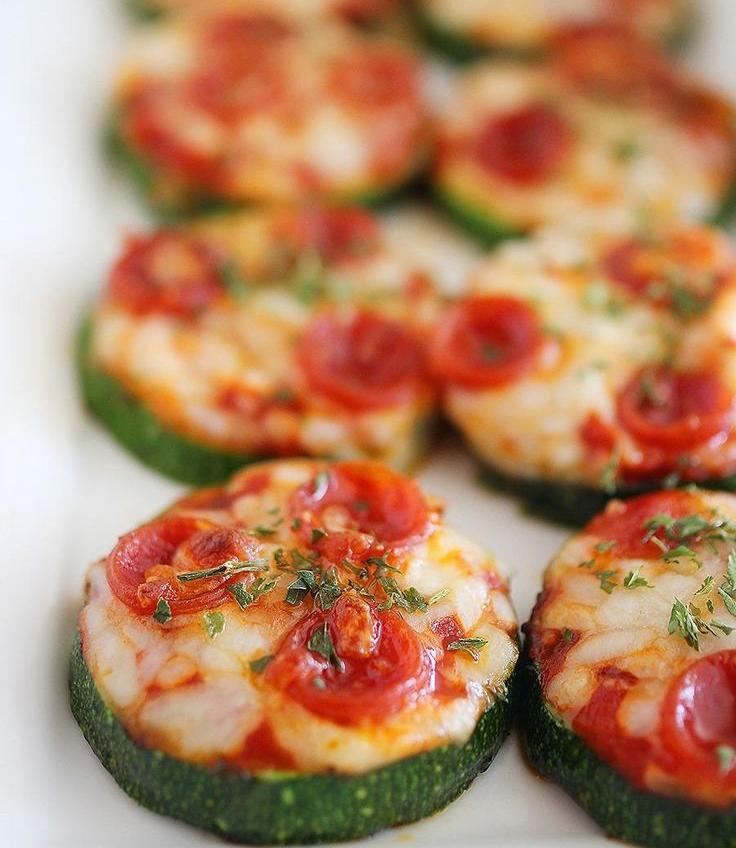 party-fingerfood-rezepte-warm-zucchini-mini-pizzas