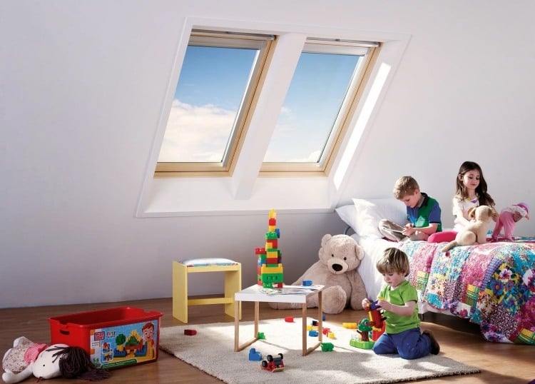 rollos-dachfenster-kinderzimmer-kinder-spielzeuge-teppich-kuscheltiere