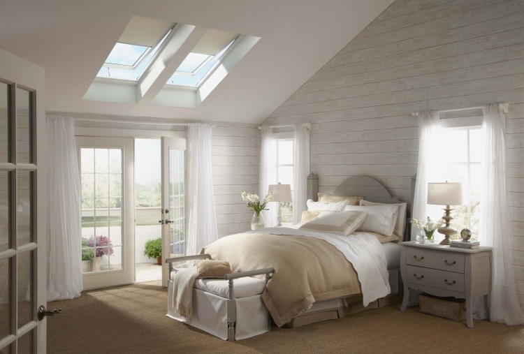 rollos-dachfenster-schlafzimmer-klassisch-moebel-juteteppich-lpmmode-bett