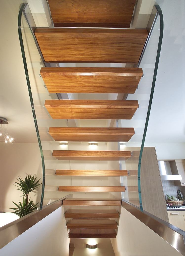 schwebende-treppen-holz-glas-kontruktion-treppenhaus-gelaender-design