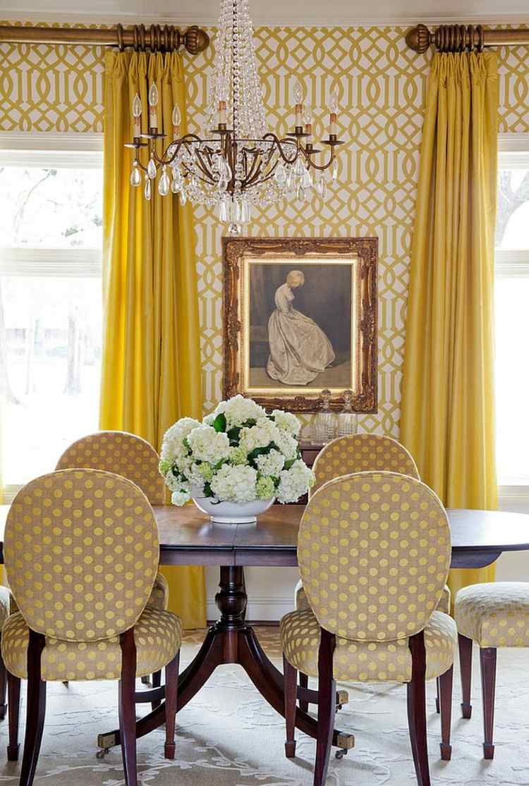 tapete esszimmer gelb interieur vorhaenge royaler stil