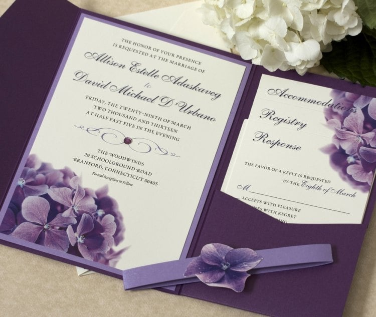 tischdeko-hortensien-hochzeitsdeko-einladungskarte-design-weiss-violett