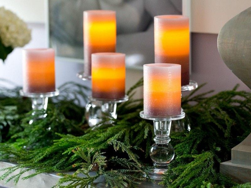 Basteln-Erwachsene-Weihnachten-Kerzen-Zypressen-Zweige