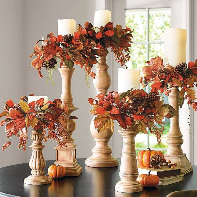 Herbstdeko mit Naturmaterialien Kerzenhalter-Zierkuerbisse-Tischdeko-Ideen