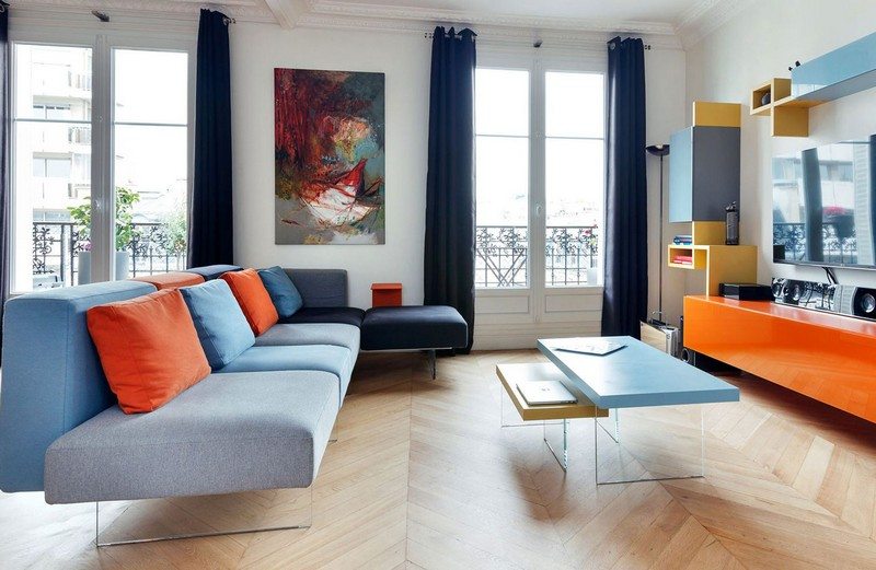 Sofa-Grau-Wohnzimmer-bunt-gestalten-Ideen