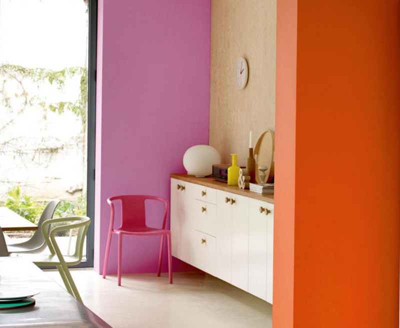 Wandfarben-Ideen-Sand-Esszimmer-pinke-orange-Wand