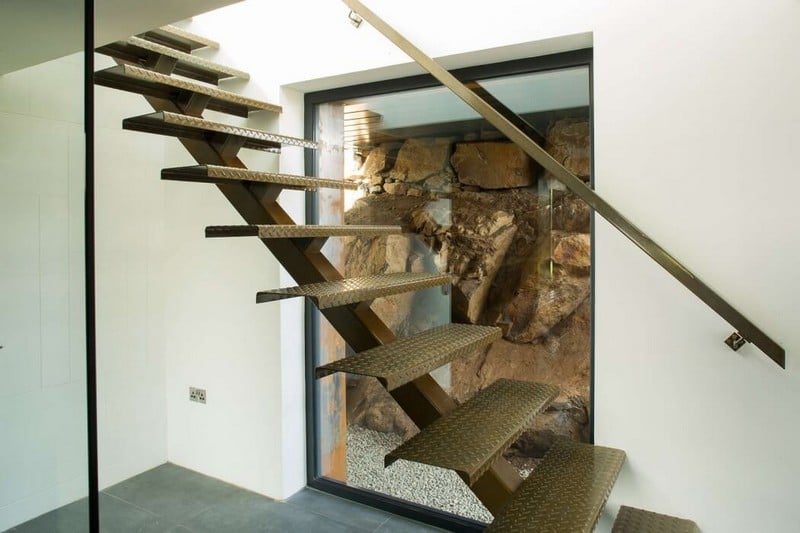 Wohnideen und Einrichtungsbeispiele Treppe-Metall-Fenster-Haus-gestalten