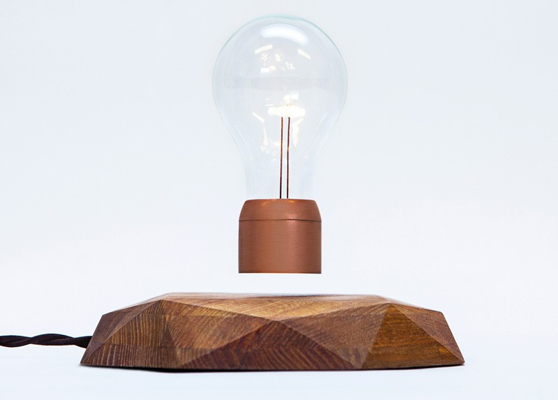 moderne Tischlampe Holz-Sockel-schwebend