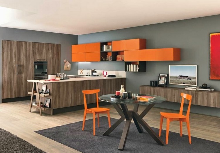 Welche Farbe für Küche grau-orange-holz-fronten-weisse-arbeitsplatte-Febal-Ice