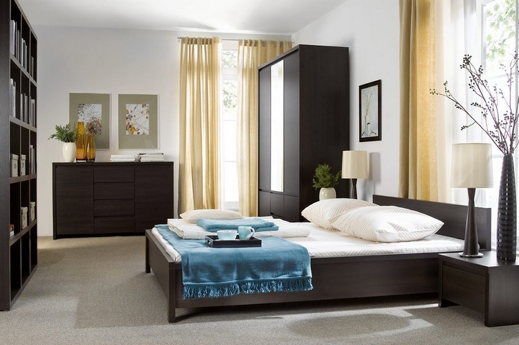 Welche Farben passen wenge-mobel-schlafzimmer-gelbe-gardinen