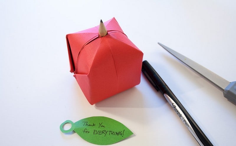 Basteln-Kindern-Origami-Apfel-Bastelideen-Papier