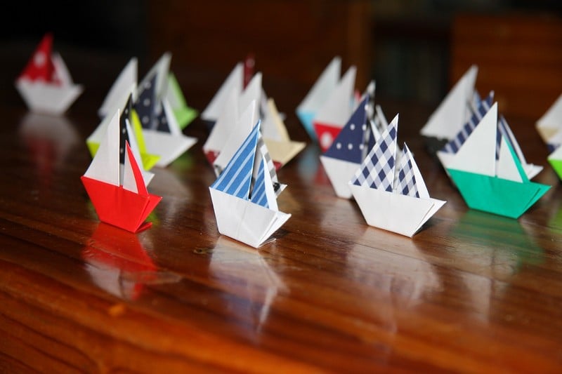 Basteln-Kindern-Origami-Segelboot-falten